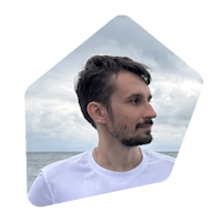 Vlad Pankratov headshot